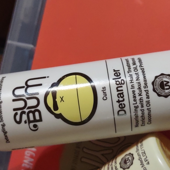 Sun Bum hair lightener and Sun Bum detangler - Picture 3 of 3